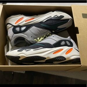 Adidas Yeezy 700 Wave-runner size 11
